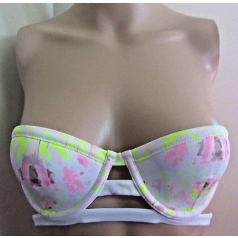 Victoria’s Secret Bikini Top
